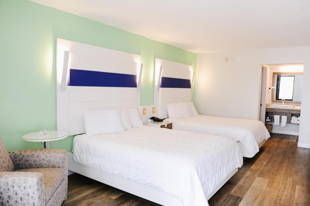 شاطئ سانت اوجوستين Regency Inn & Suites - Saint Augustine المظهر الخارجي الصورة